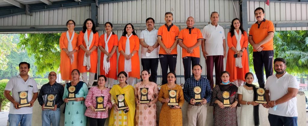 My Mission Healthy India team honored the winners at the award ceremony