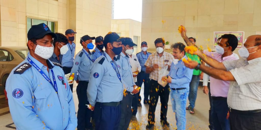 Health workers set an example of service during the Corona period: Ashish Pasricha