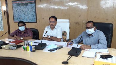 Strict action against officials giving poor progress in development works