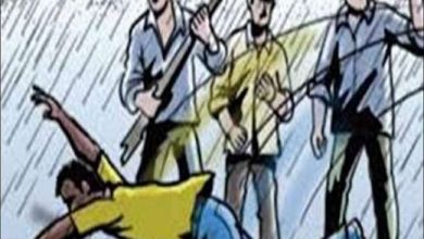 Young man was injured by beating him with sticks in a land dispute