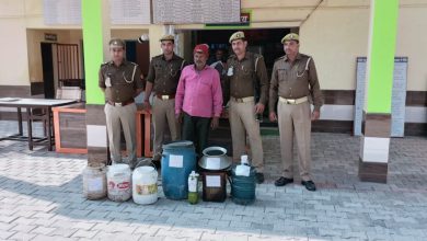 Bijnor police tightened its grip on illegal liquor, busted black business