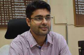 District Collector Sihag interacted with farmers on the possibilities of shrimp farming