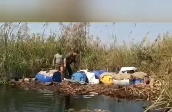 Laksar police divided the business of raw liquor across the island