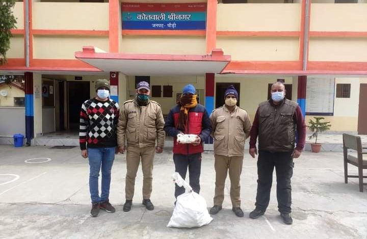 1 accused arrested with illegal English liquor in Pauri