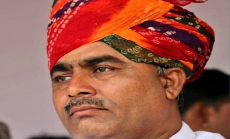 If my demand is not accepted, I will not wear shoes for the rest of my life - MLA