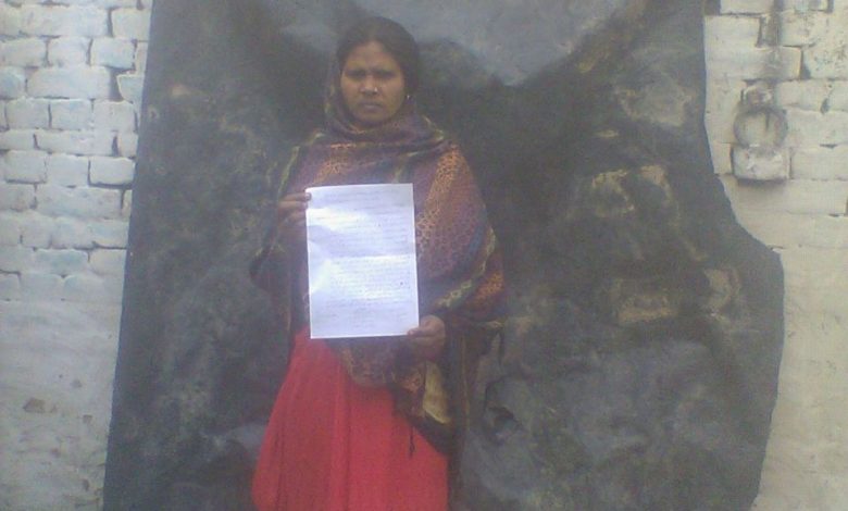 Abla kept wandering from door to door for justice - finally the village escaped from home
