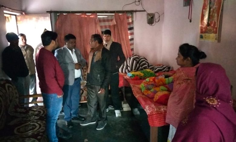 Thieves clean hands on goods worth lakhs in Dhampur