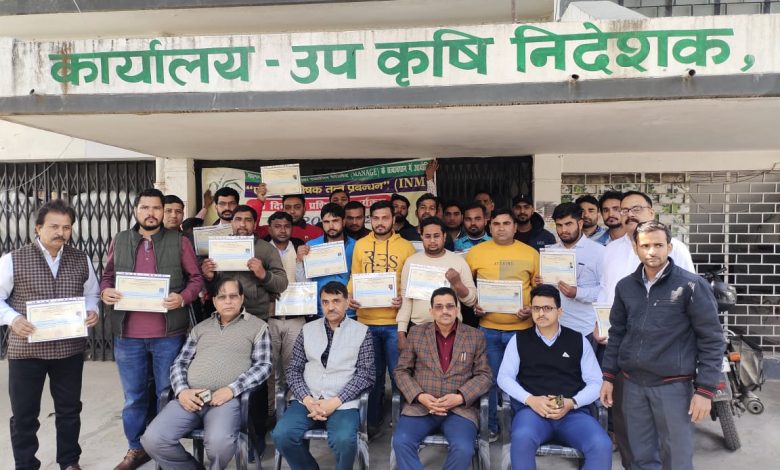 Distribution of certificates to all 30 beneficiaries who have received 15 days training